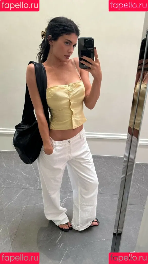 Kylie Jenner / KylieJenner / kyliejenner.2 Onlyfans Photo Gallery 
