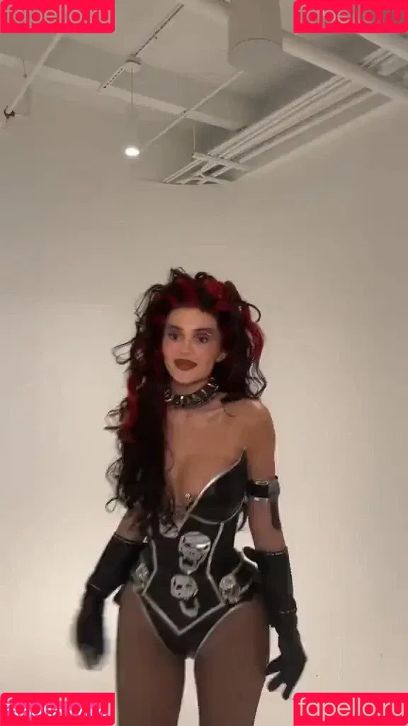 Kylie Jenner / KylieJenner / kyliejenner.2 Onlyfans Photo Gallery 