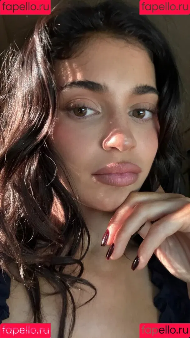 Kylie Jenner / KylieJenner / kyliejenner.2 Onlyfans Photo Gallery 