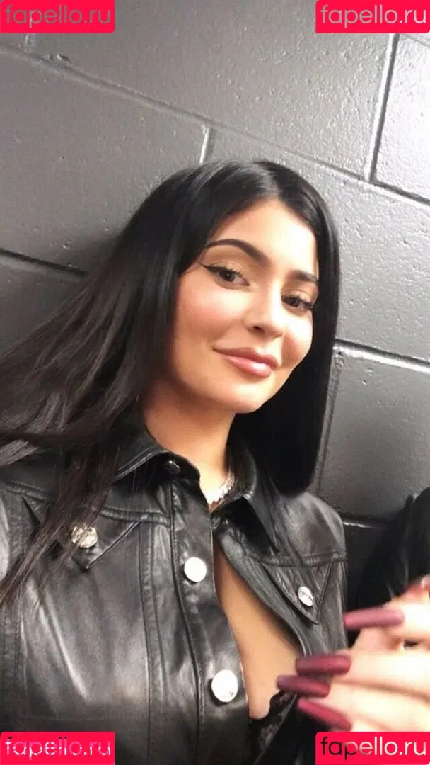 Kylie Jenner / KylieJenner / kyliejenner.2 Onlyfans Photo Gallery 