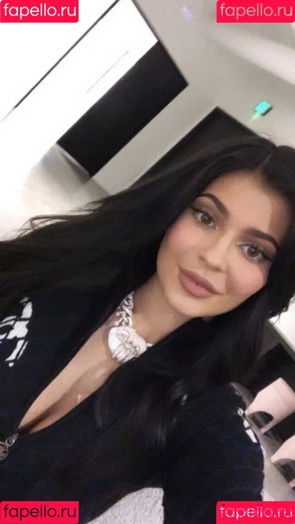 Kylie Jenner / KylieJenner / kyliejenner.2 Onlyfans Photo Gallery 