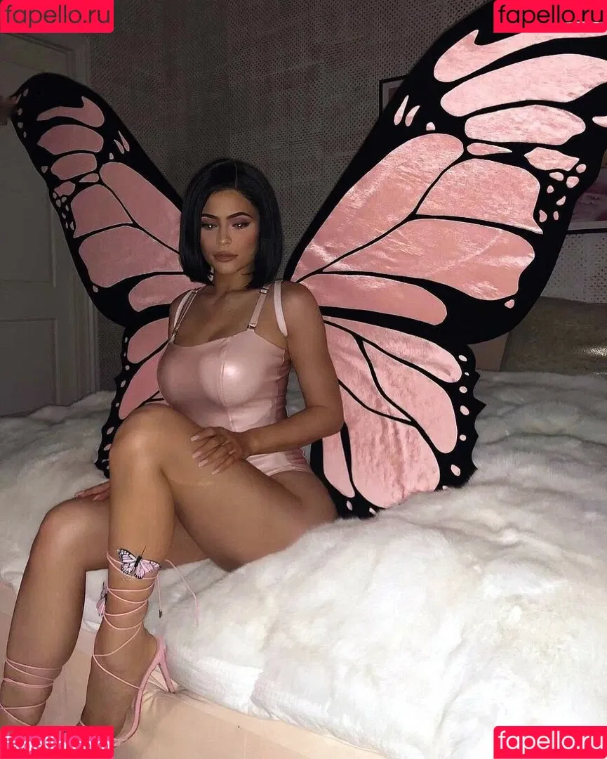 Kylie Jenner / KylieJenner / kyliejenner.2 Onlyfans Photo Gallery 