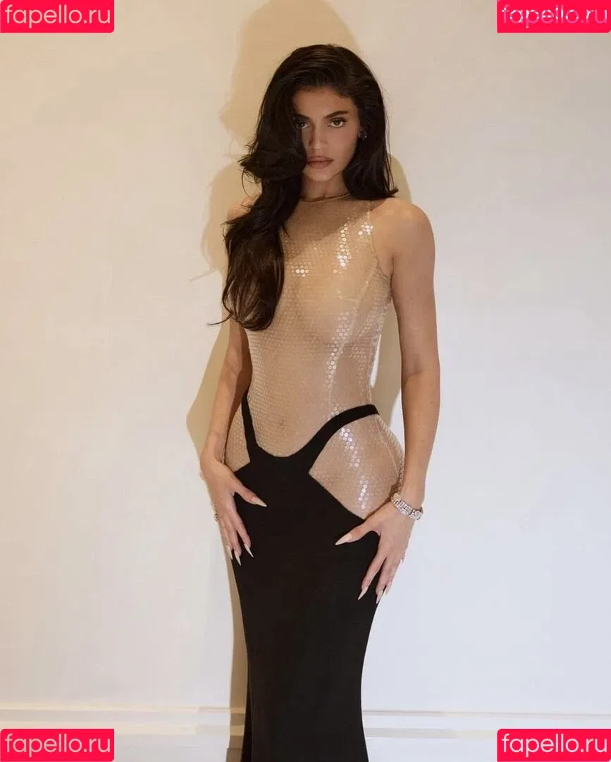 Kylie Jenner / KylieJenner / kyliejenner.2 Onlyfans Photo Gallery 