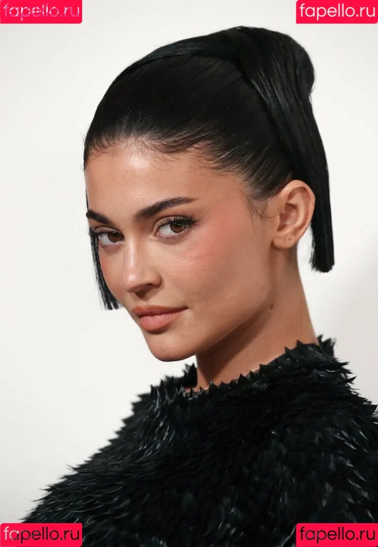 Kylie Jenner / KylieJenner / kyliejenner.2 Onlyfans Photo Gallery 