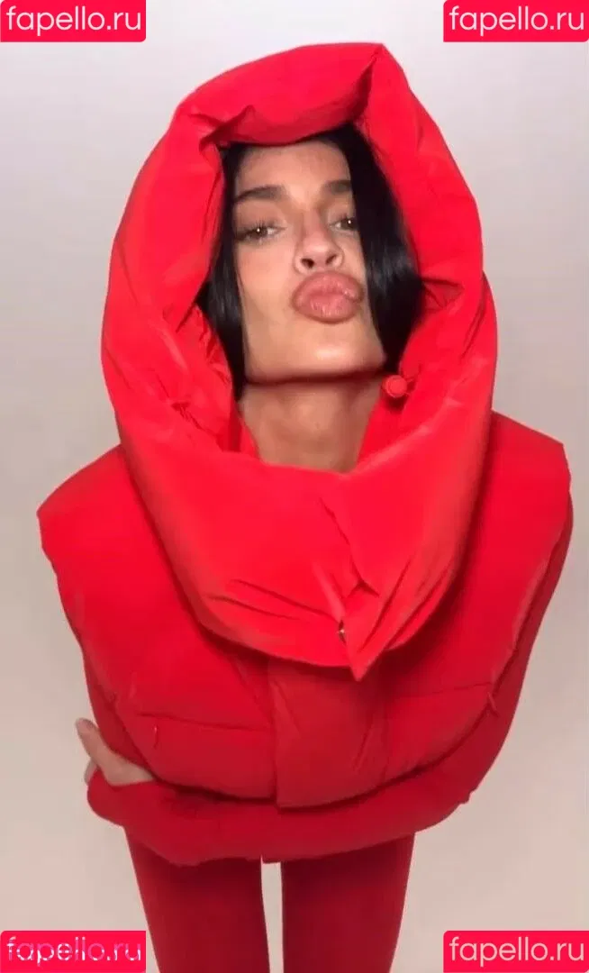 Kylie Jenner / KylieJenner / kyliejenner.2 Onlyfans Photo Gallery 