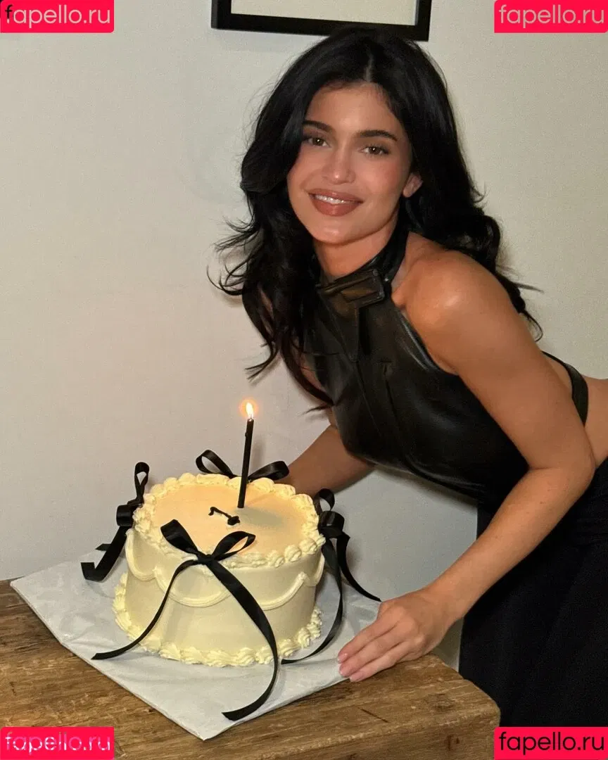 Kylie Jenner / KylieJenner / kyliejenner.2 Onlyfans Photo Gallery 