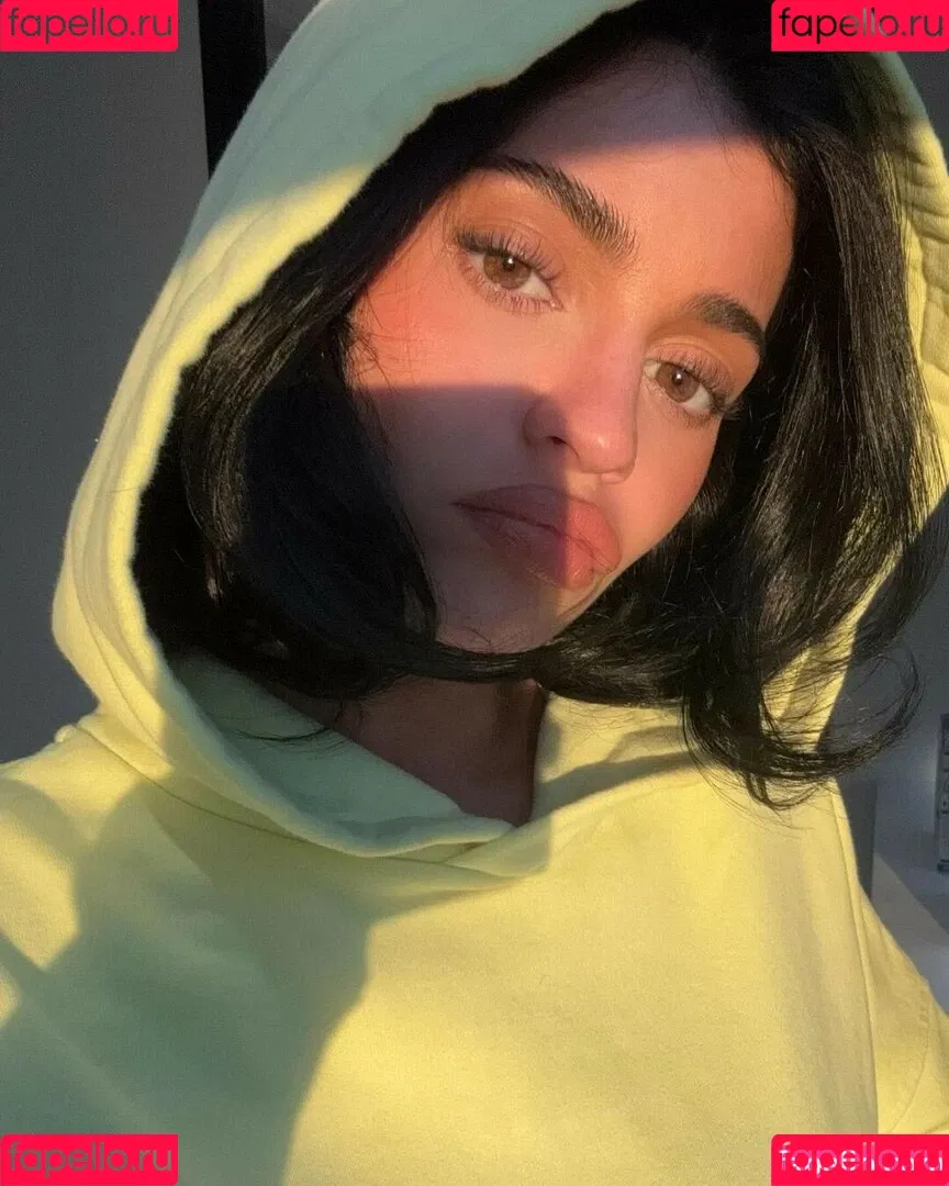 Kylie Jenner / KylieJenner / kyliejenner.2 Onlyfans Photo Gallery 