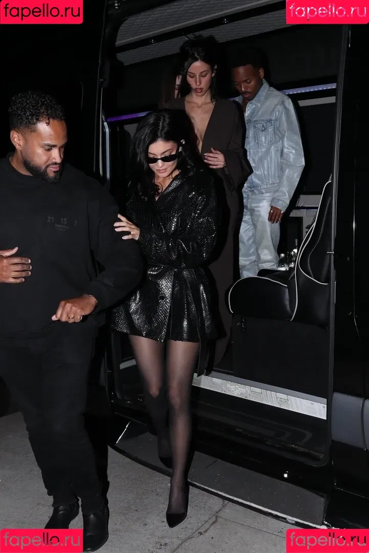Kylie Jenner / KylieJenner / kyliejenner.2 Onlyfans Photo Gallery 