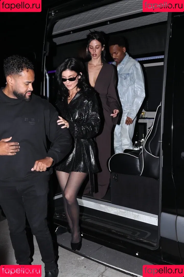Kylie Jenner / KylieJenner / kyliejenner.2 Onlyfans Photo Gallery 