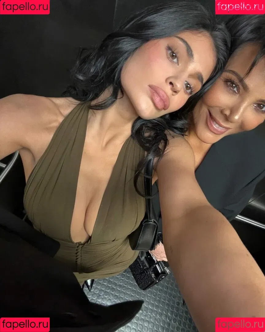 Kylie Jenner / KylieJenner / kyliejenner.2 Onlyfans Photo Gallery 
