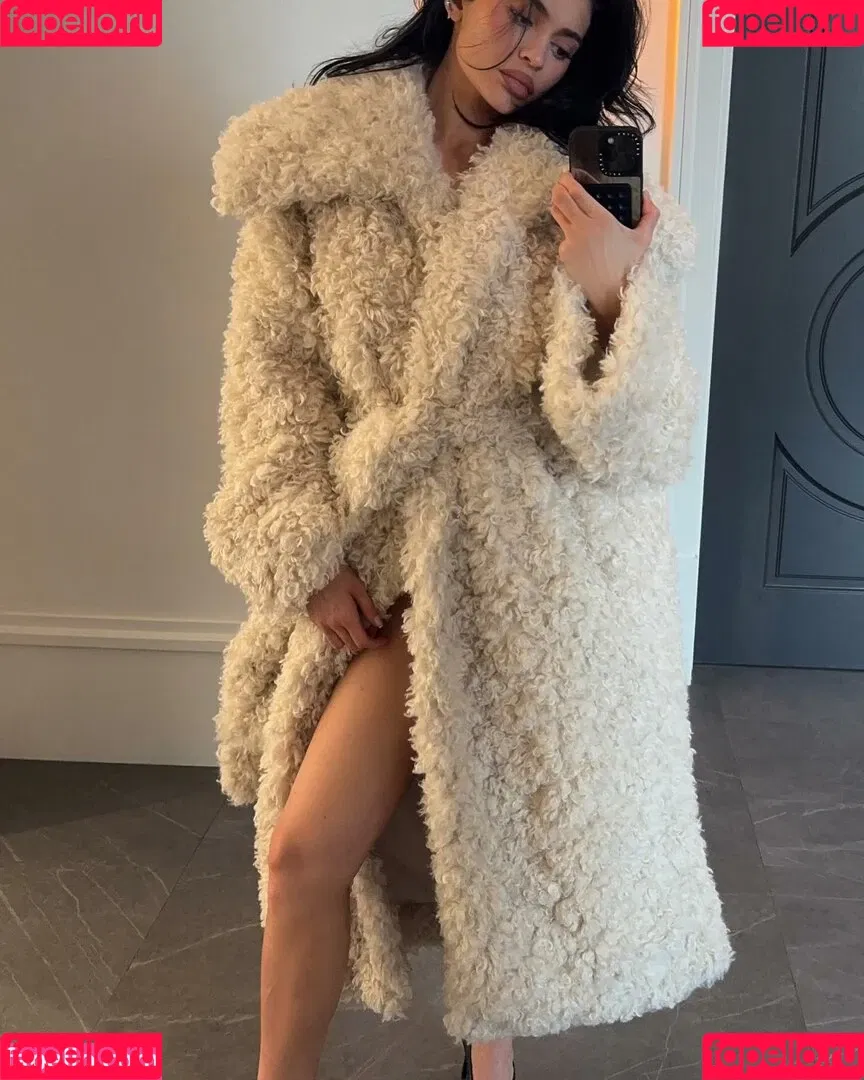 Kylie Jenner / KylieJenner / kyliejenner.2 Onlyfans Photo Gallery 