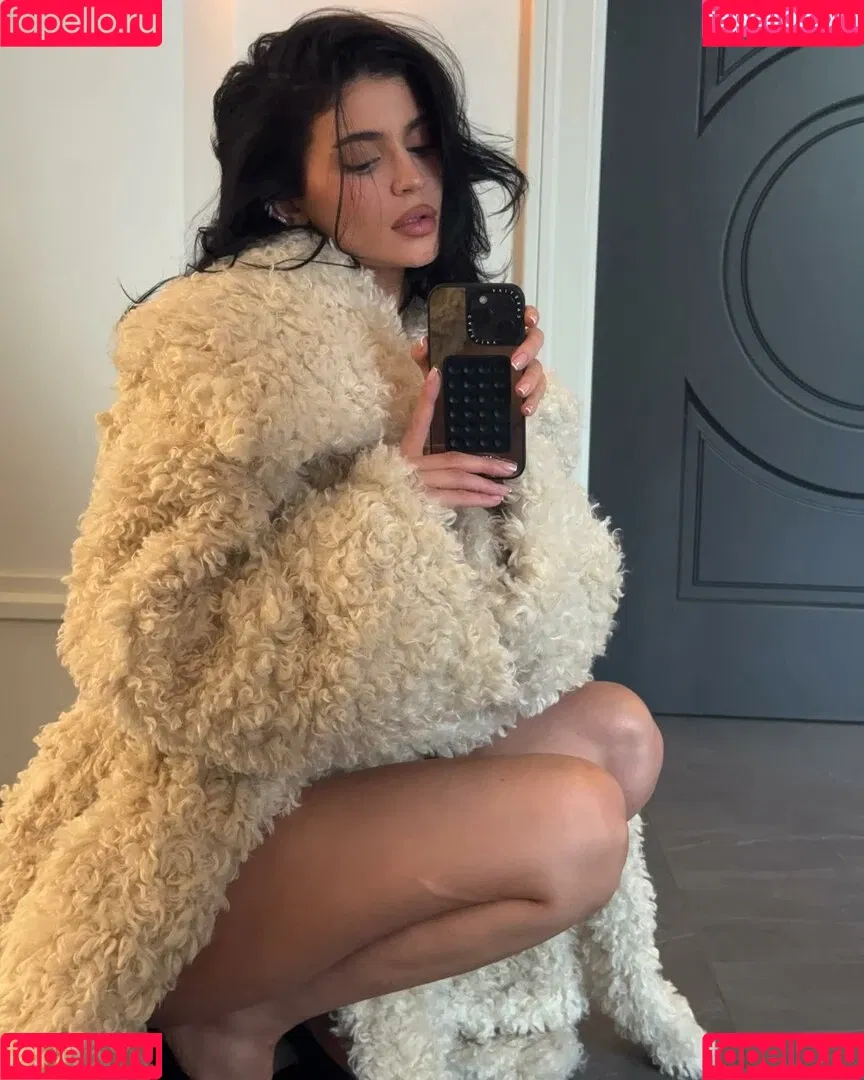 Kylie Jenner / KylieJenner / kyliejenner.2 Onlyfans Photo Gallery 