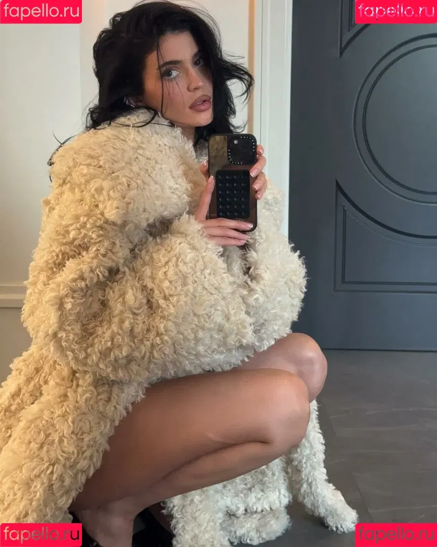 Kylie Jenner / KylieJenner / kyliejenner.2 Onlyfans Photo Gallery 