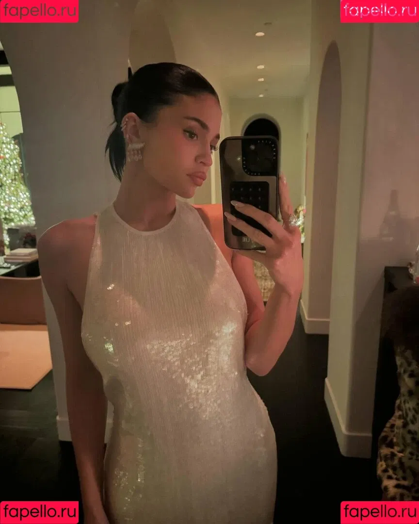 Kylie Jenner / KylieJenner / kyliejenner.2 Onlyfans Photo Gallery 