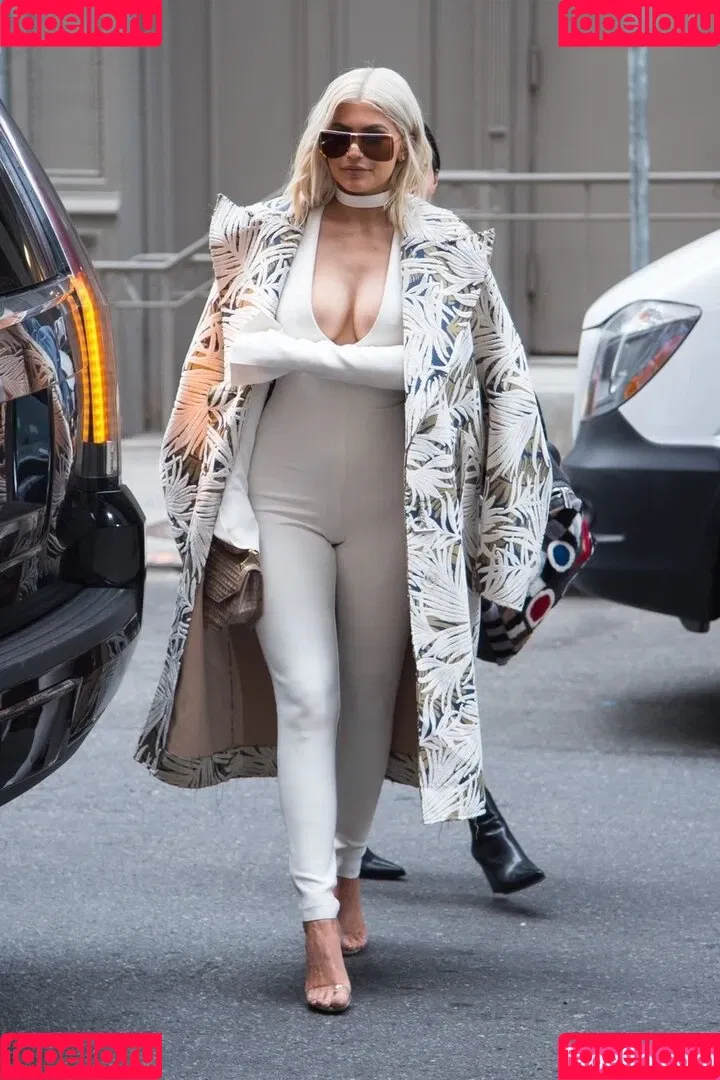 Kylie Jenner / KylieJenner / kyliejenner.2 Onlyfans Photo Gallery 