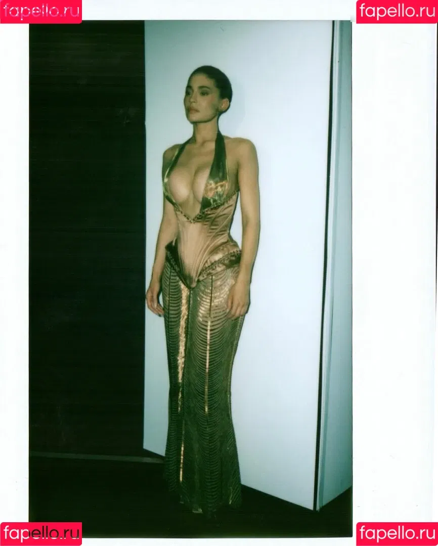 Kylie Jenner / KylieJenner / kyliejenner.2 Onlyfans Photo Gallery 
