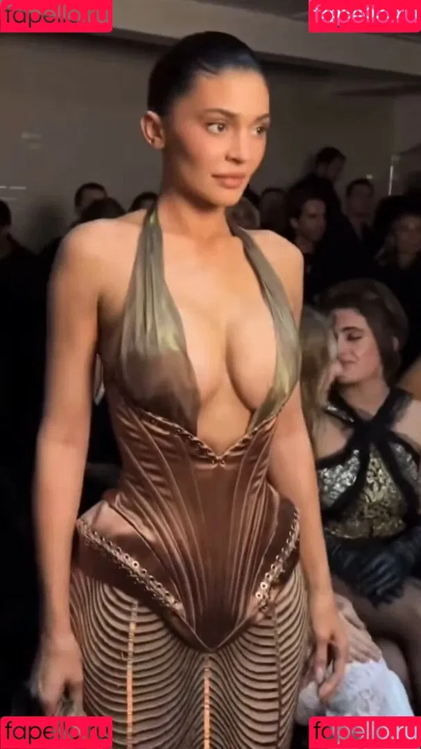 Kylie Jenner / KylieJenner / kyliejenner.2 Onlyfans Photo Gallery 