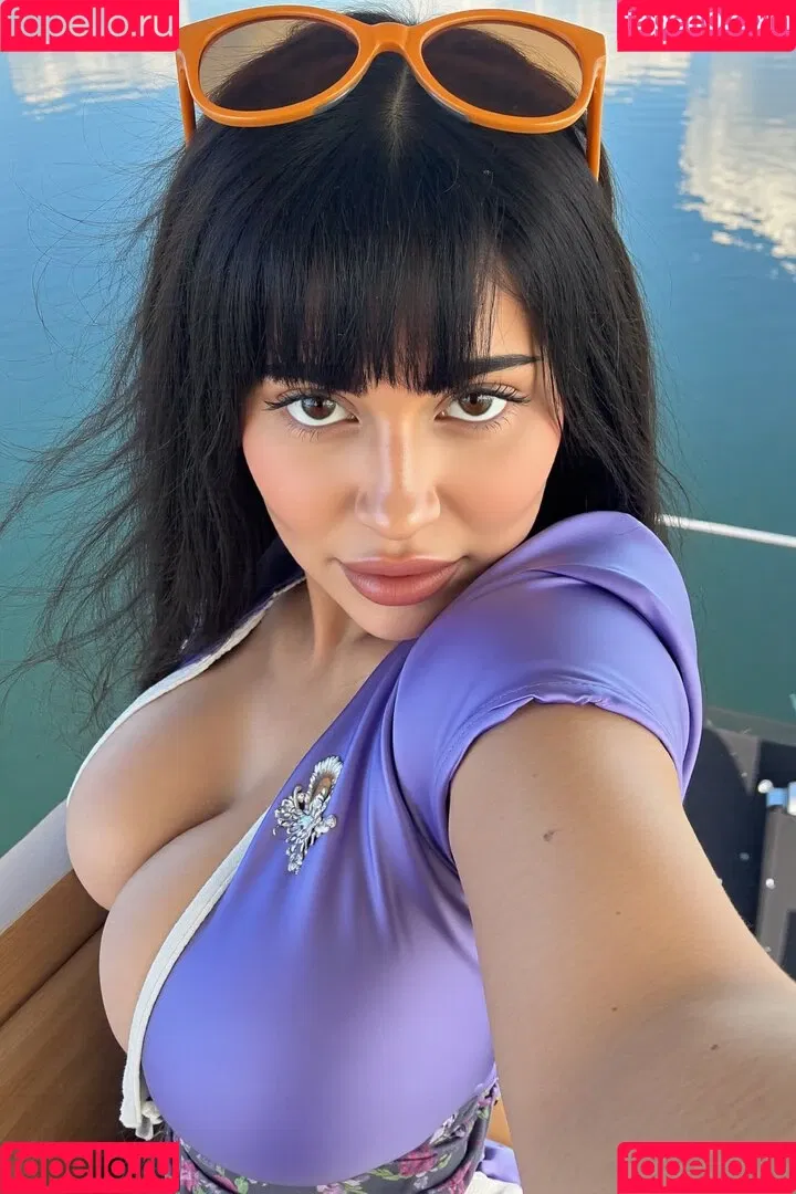 Kylie Jenner / KylieJenner / kyliejenner.2 Onlyfans Photo Gallery 