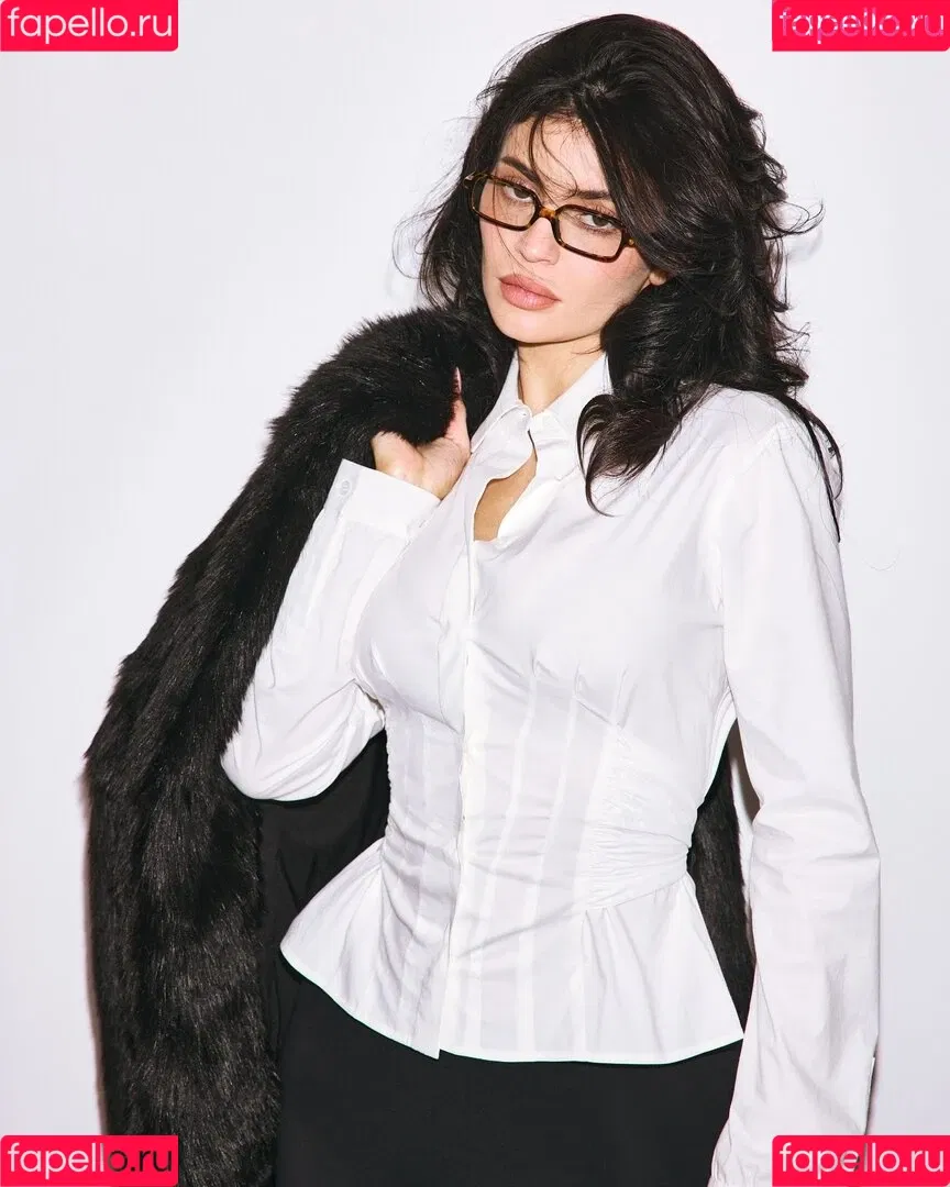 Kylie Jenner / KylieJenner / kyliejenner.2 Onlyfans Photo Gallery 
