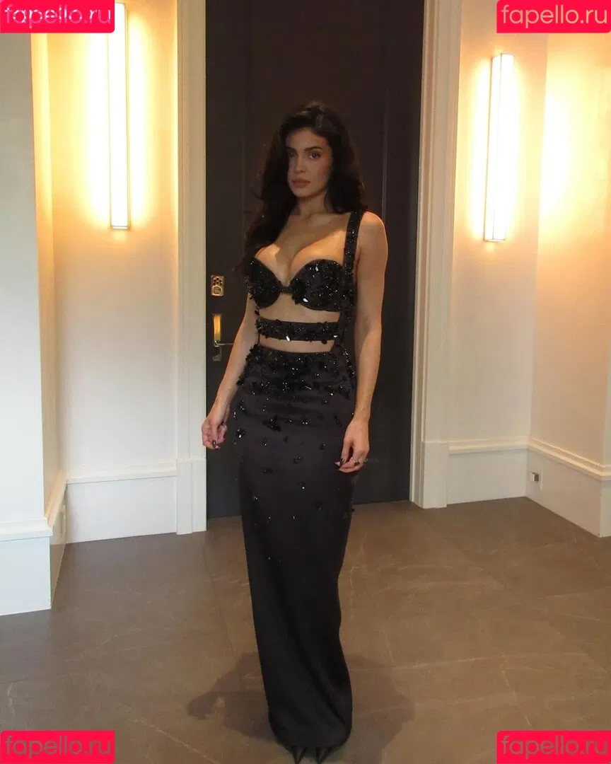Kylie Jenner / KylieJenner / kyliejenner.2 Onlyfans Photo Gallery 