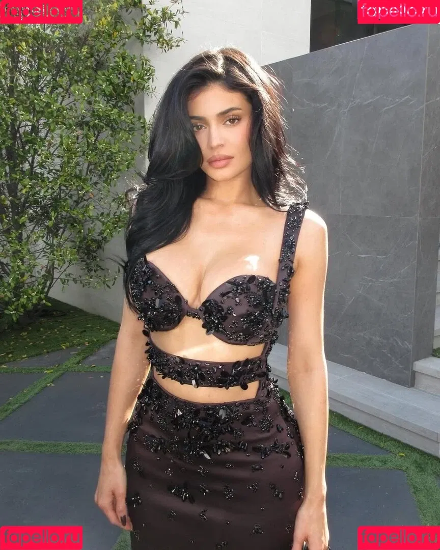 Kylie Jenner / KylieJenner / kyliejenner.2 Onlyfans Photo Gallery 