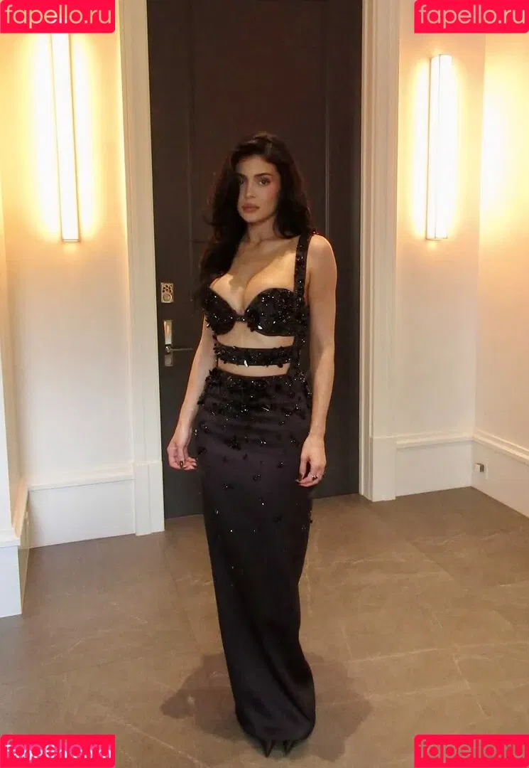 Kylie Jenner / KylieJenner / kyliejenner.2 Onlyfans Photo Gallery 