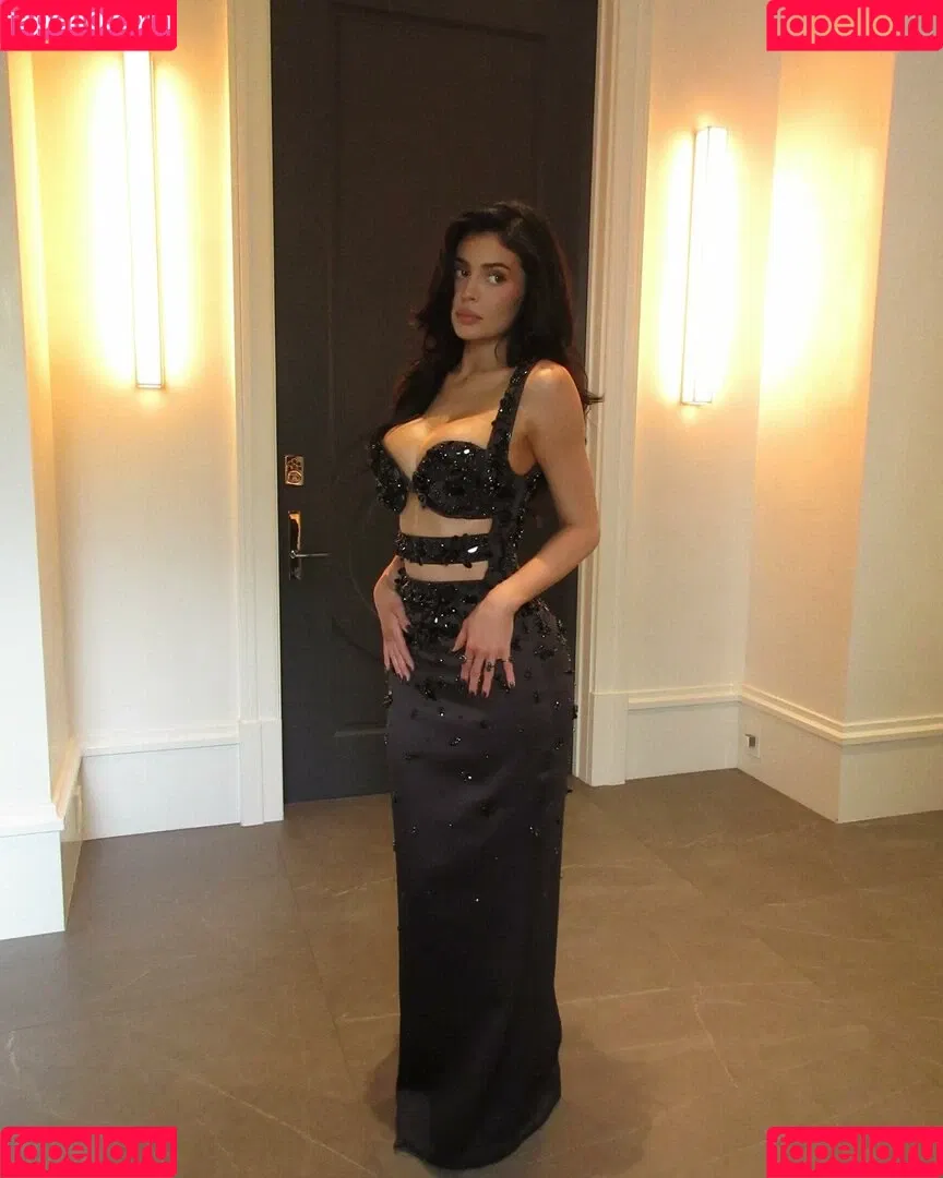 Kylie Jenner / KylieJenner / kyliejenner.2 Onlyfans Photo Gallery 
