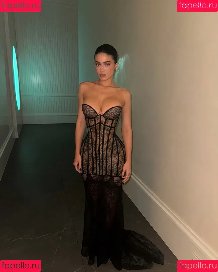 Kylie Jenner / KylieJenner / kyliejenner.2 Onlyfans Photo Gallery 