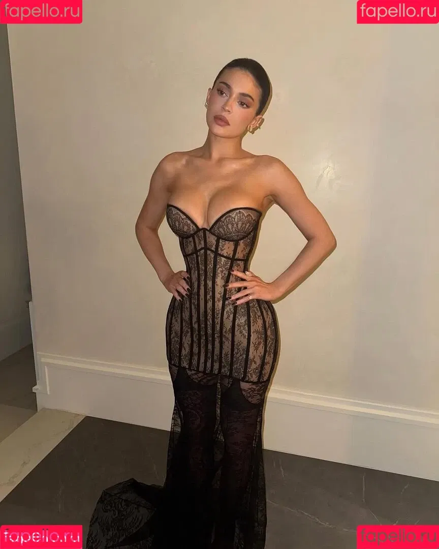Kylie Jenner / KylieJenner / kyliejenner.2 Onlyfans Photo Gallery 