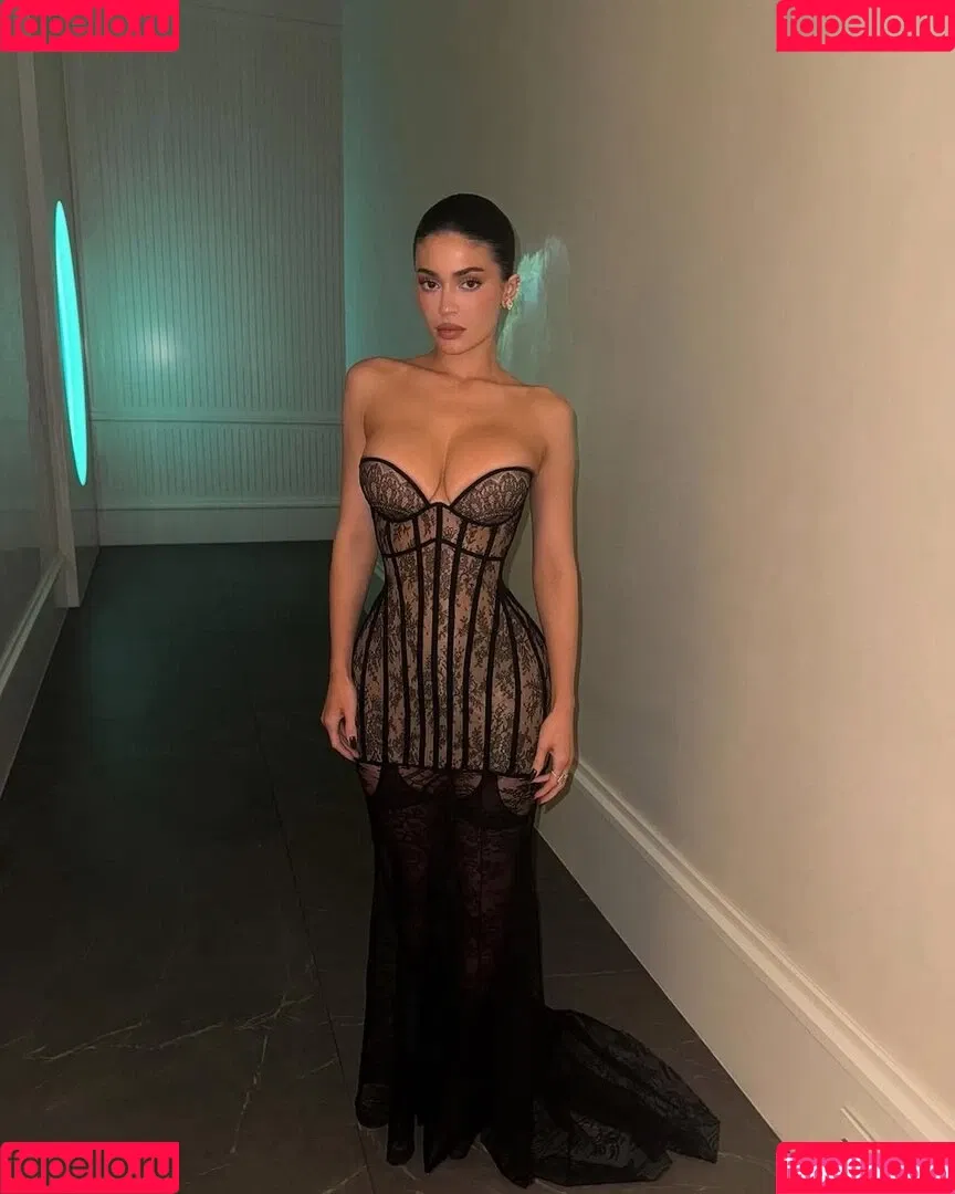 Kylie Jenner / KylieJenner / kyliejenner.2 Onlyfans Photo Gallery 