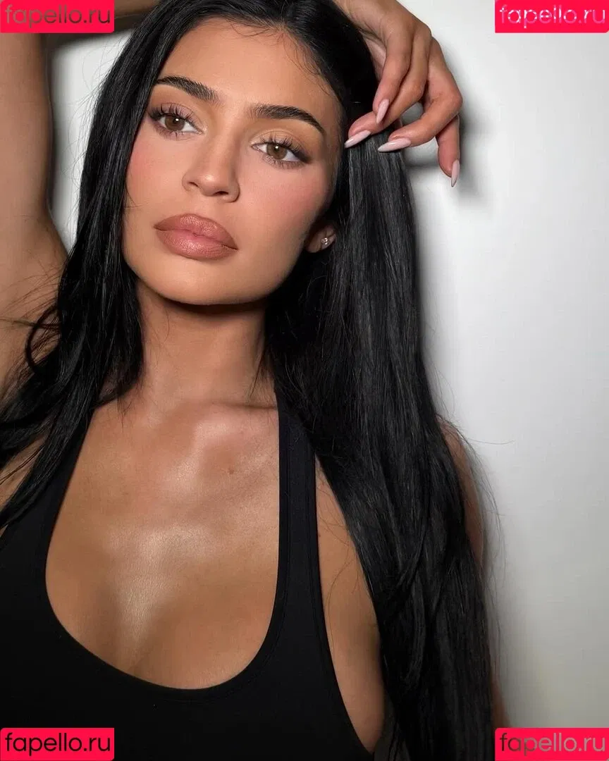 Kylie Jenner / KylieJenner / kyliejenner.2 Onlyfans Photo Gallery 
