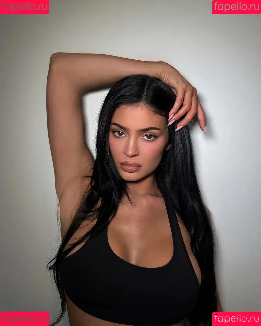 Kylie Jenner / KylieJenner / kyliejenner.2 Onlyfans Photo Gallery 