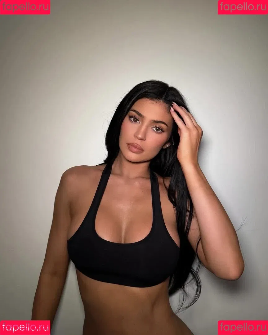 Kylie Jenner / KylieJenner / kyliejenner.2 Onlyfans Photo Gallery 