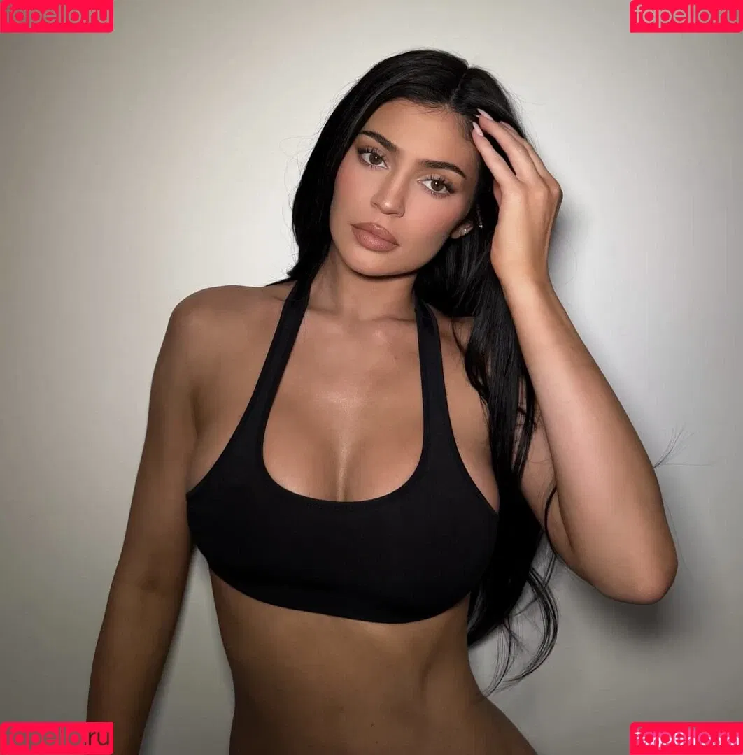 Kylie Jenner / KylieJenner / kyliejenner.2 Onlyfans Photo Gallery 