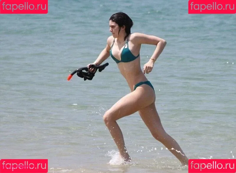 Kylie Jenner / KylieJenner / kyliejenner.2 Onlyfans Photo Gallery 