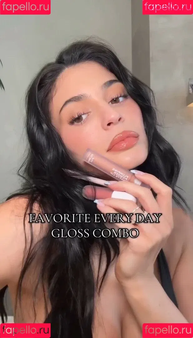 Kylie Jenner / KylieJenner / kyliejenner.2 Onlyfans Photo Gallery 