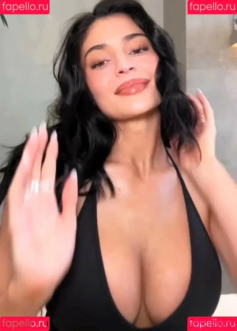 Kylie Jenner / KylieJenner / kyliejenner.2 Onlyfans Photo Gallery 