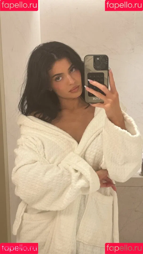 Kylie Jenner / KylieJenner / kyliejenner.2 Onlyfans Photo Gallery 