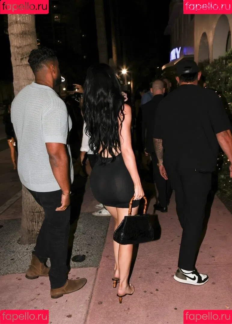 Kylie Jenner / KylieJenner / kyliejenner.2 Onlyfans Photo Gallery 