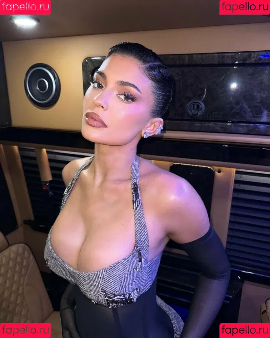 Kylie Jenner / KylieJenner / kyliejenner.2 Onlyfans Photo Gallery 