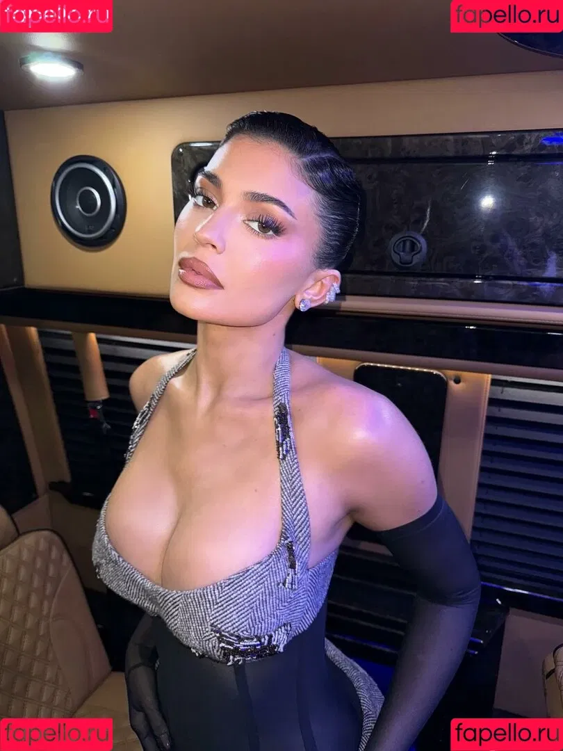 Kylie Jenner / KylieJenner / kyliejenner.2 Onlyfans Photo Gallery 