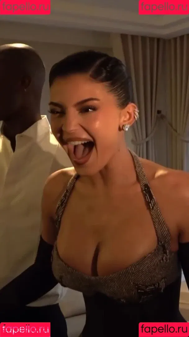 Kylie Jenner / KylieJenner / kyliejenner.2 Onlyfans Photo Gallery 