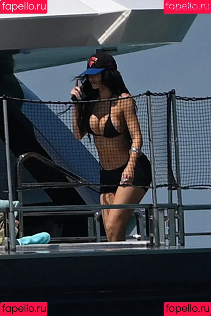 Kylie Jenner / KylieJenner / kyliejenner.2 Onlyfans Photo Gallery 