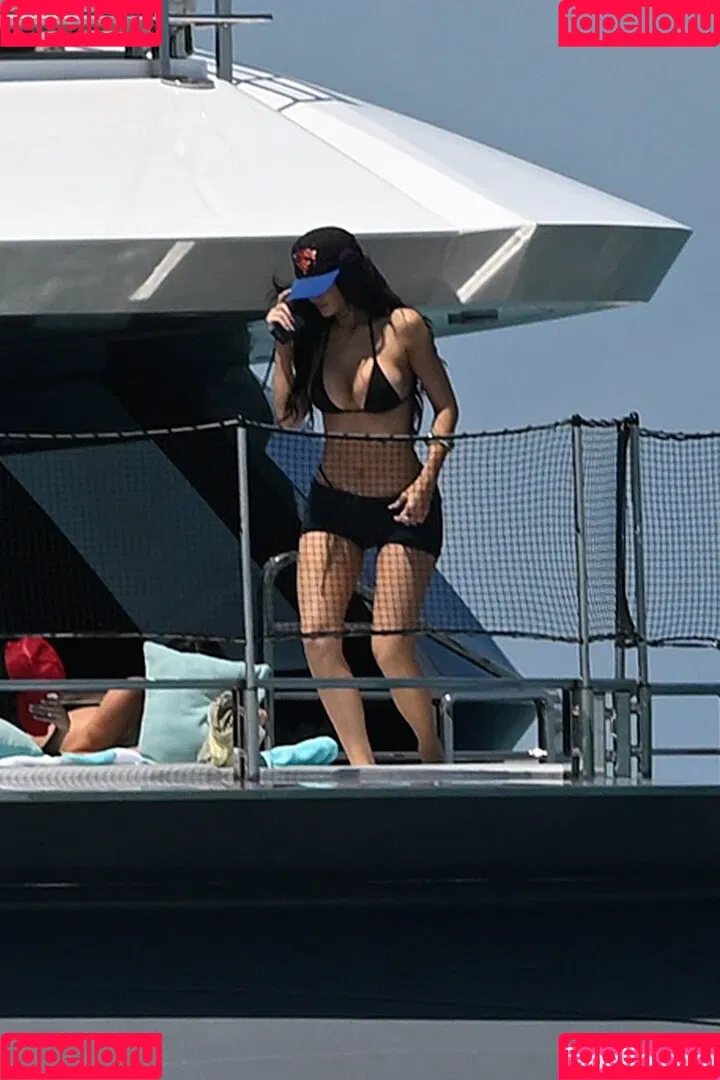 Kylie Jenner / KylieJenner / kyliejenner.2 Onlyfans Photo Gallery 