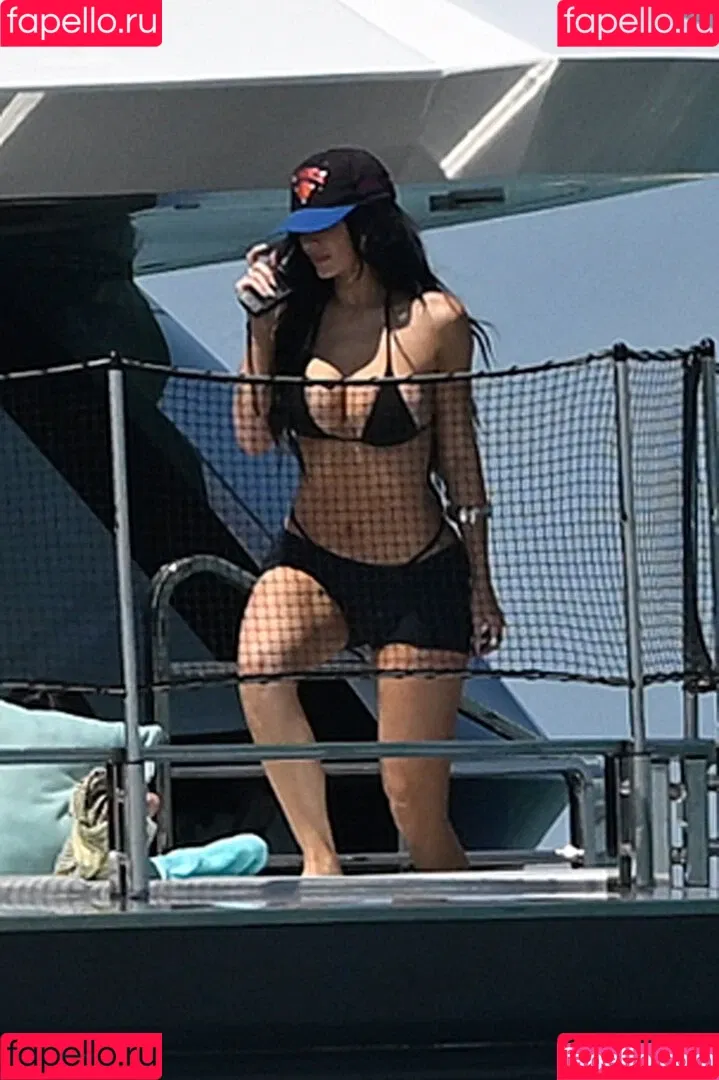 Kylie Jenner / KylieJenner / kyliejenner.2 Onlyfans Photo Gallery 