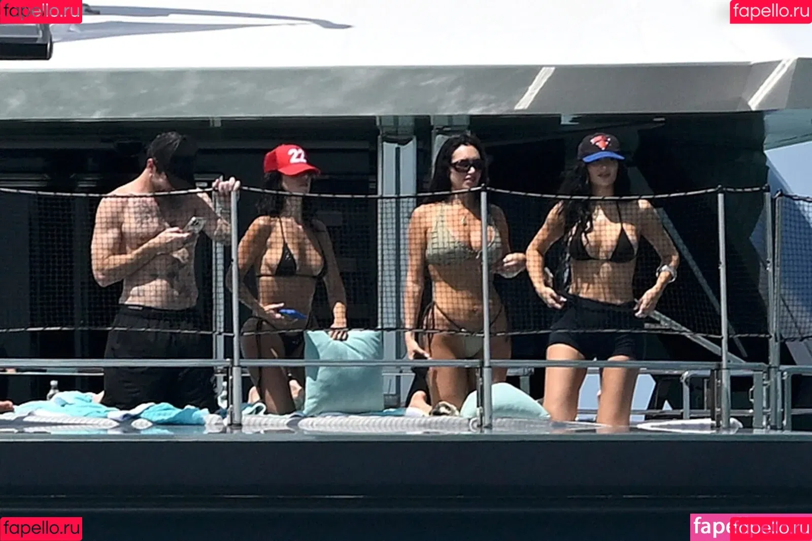 Kylie Jenner / KylieJenner / kyliejenner.2 Onlyfans Photo Gallery 