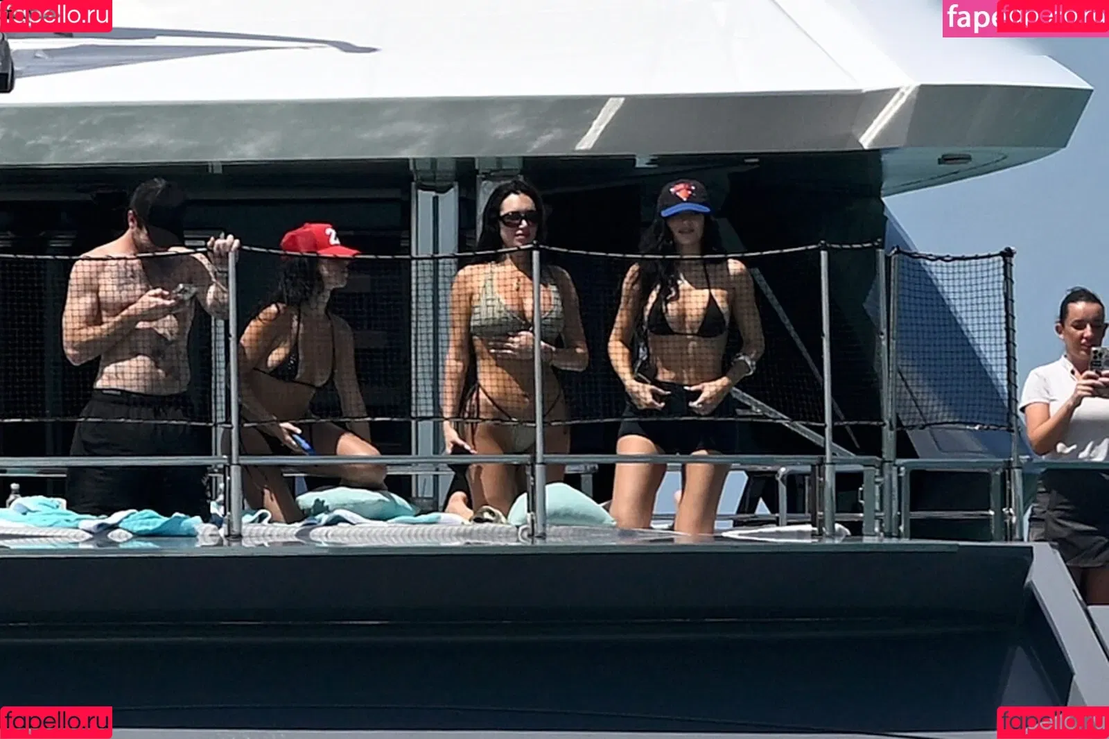 Kylie Jenner / KylieJenner / kyliejenner.2 Onlyfans Photo Gallery 
