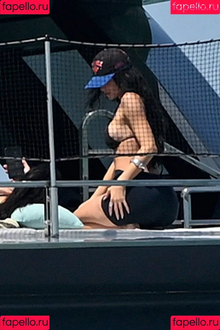 Kylie Jenner / KylieJenner / kyliejenner.2 Onlyfans Photo Gallery 
