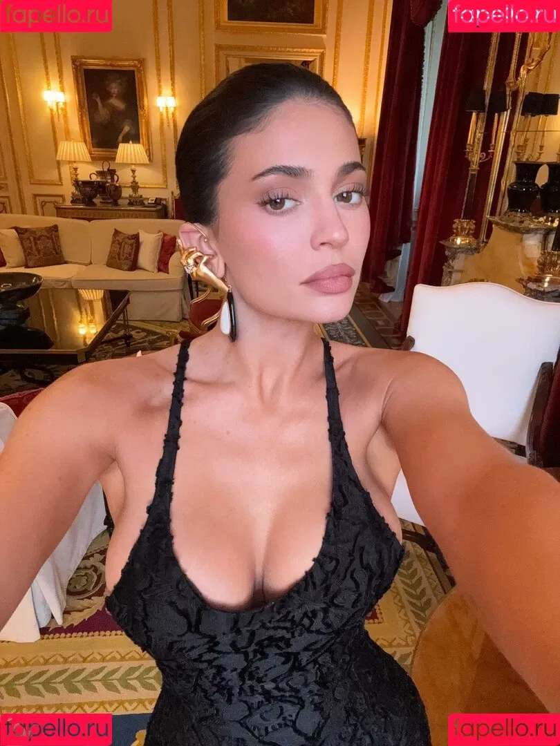 Kylie Jenner / KylieJenner / kyliejenner.2 Onlyfans Photo Gallery 