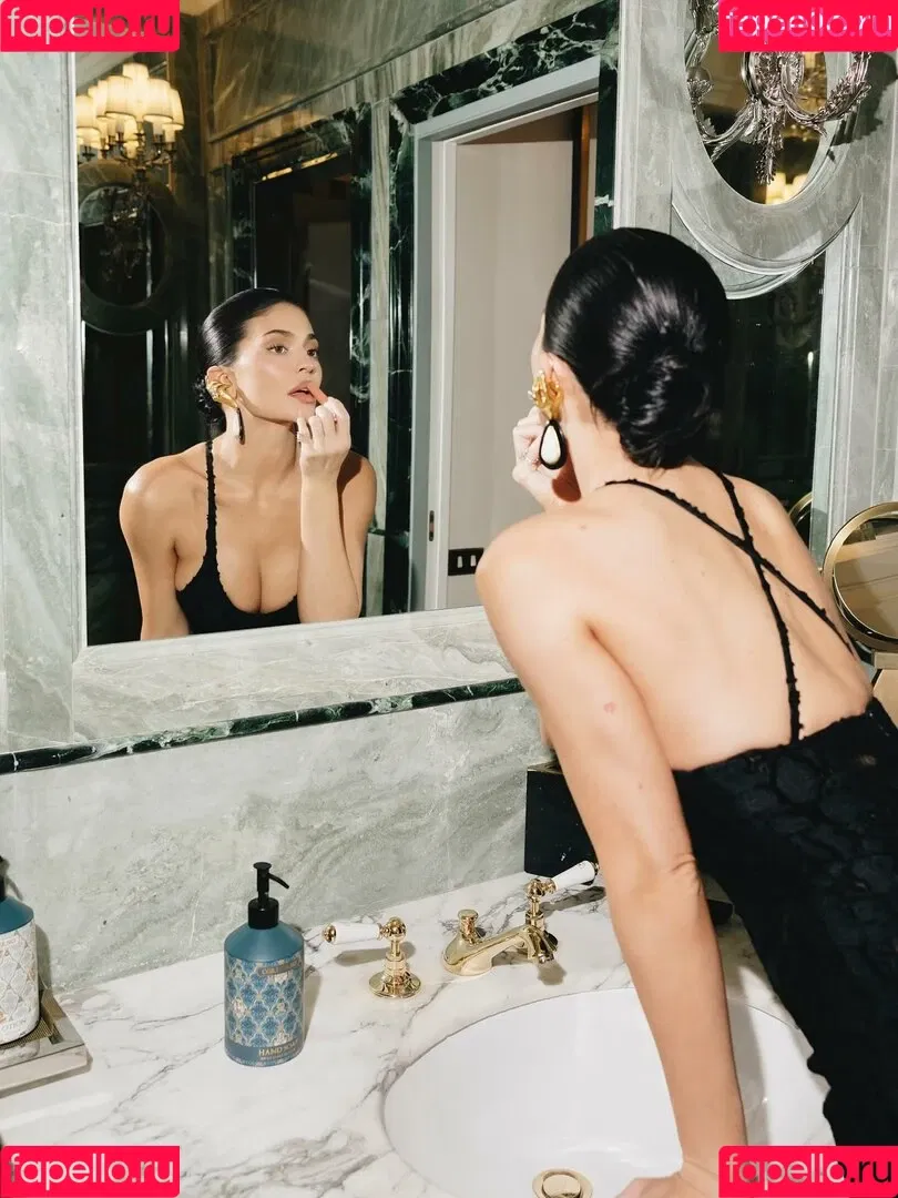 Kylie Jenner / KylieJenner / kyliejenner.2 Onlyfans Photo Gallery 